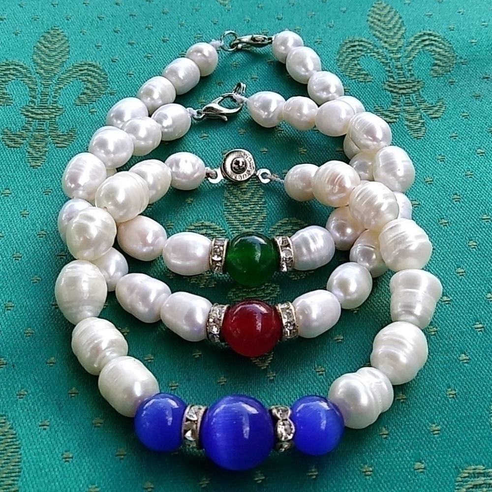 Teng Yue Freshwater Pearls (set of 3) Bracelets with Blue, Ted and Green Beads